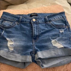 Forever 21 denim “buttlifting” shorts (L)